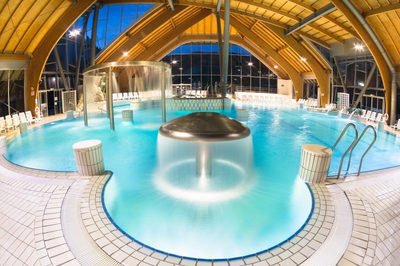 Krytý bazén hotelu Eco Resort Spa Snovik 4*, Slovinsko.