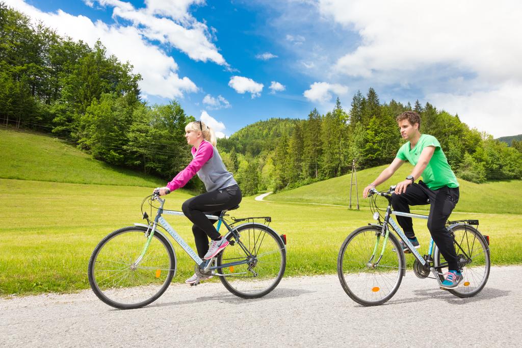 Krajina kolem hotelu Eco Resort Spa Snovik 4* je jako stvořená k cyklistice, Slovinsko.
