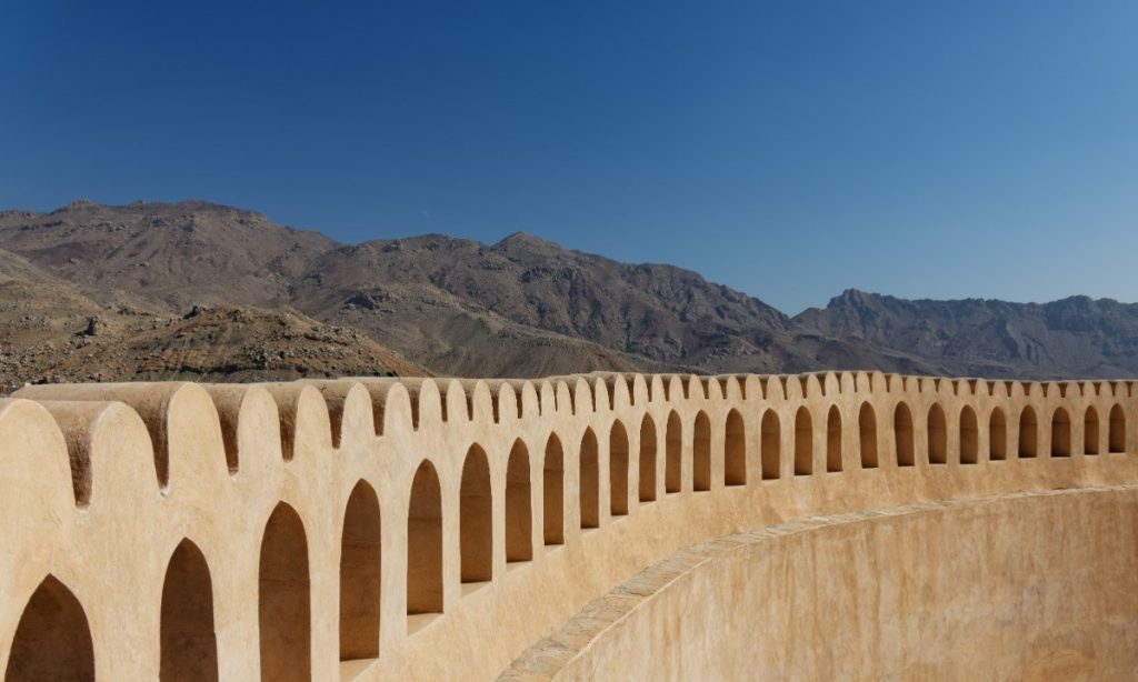 Pevnost ve městě Nizwa, severní Omán.