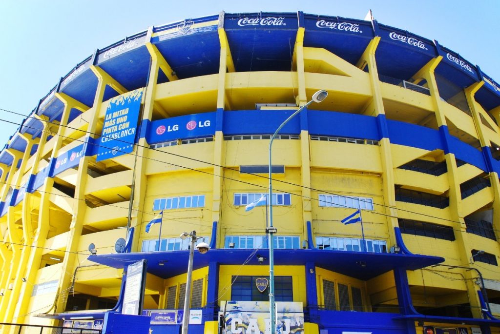 Stadion "La Bombonera" patří buenosaireskému klubu Boca Juniors, hrával zde i Maradona.