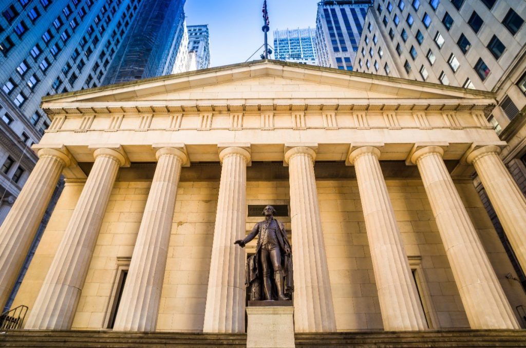 Budova Federal Hall na Manhattanu.