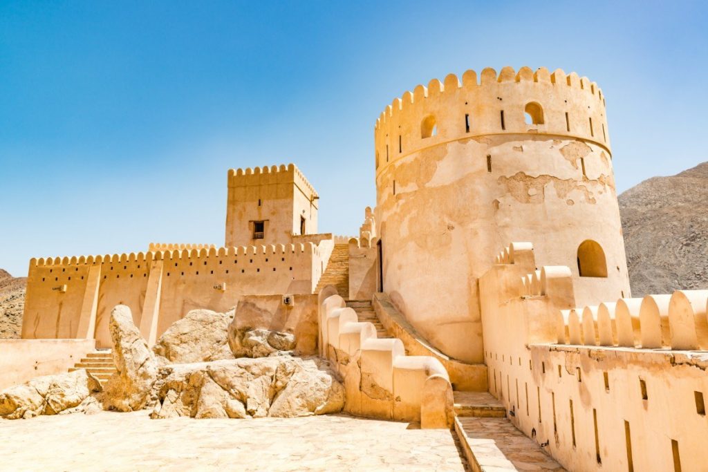 Vojenská pevnost Nakhal na severu Ománu.