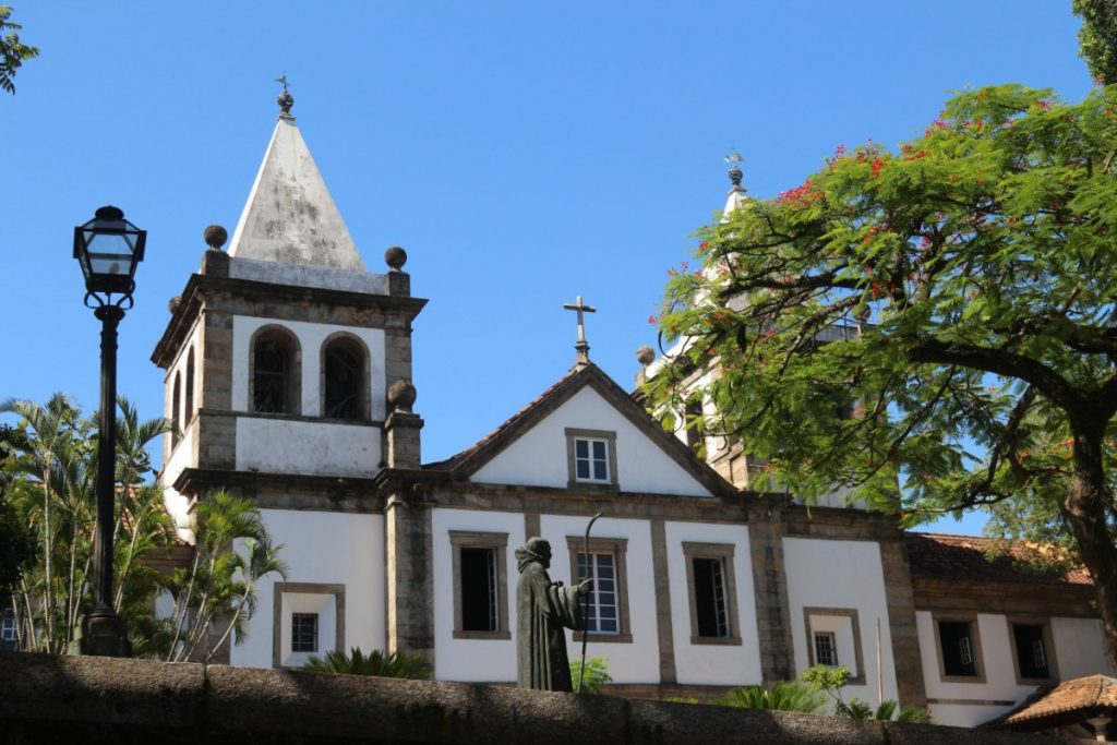 Klášter Svatého Benedikta navštívíte během prohlídky těch nejlepších a nejvýznamnějších míst Zázračného města Rio de Janeiro.