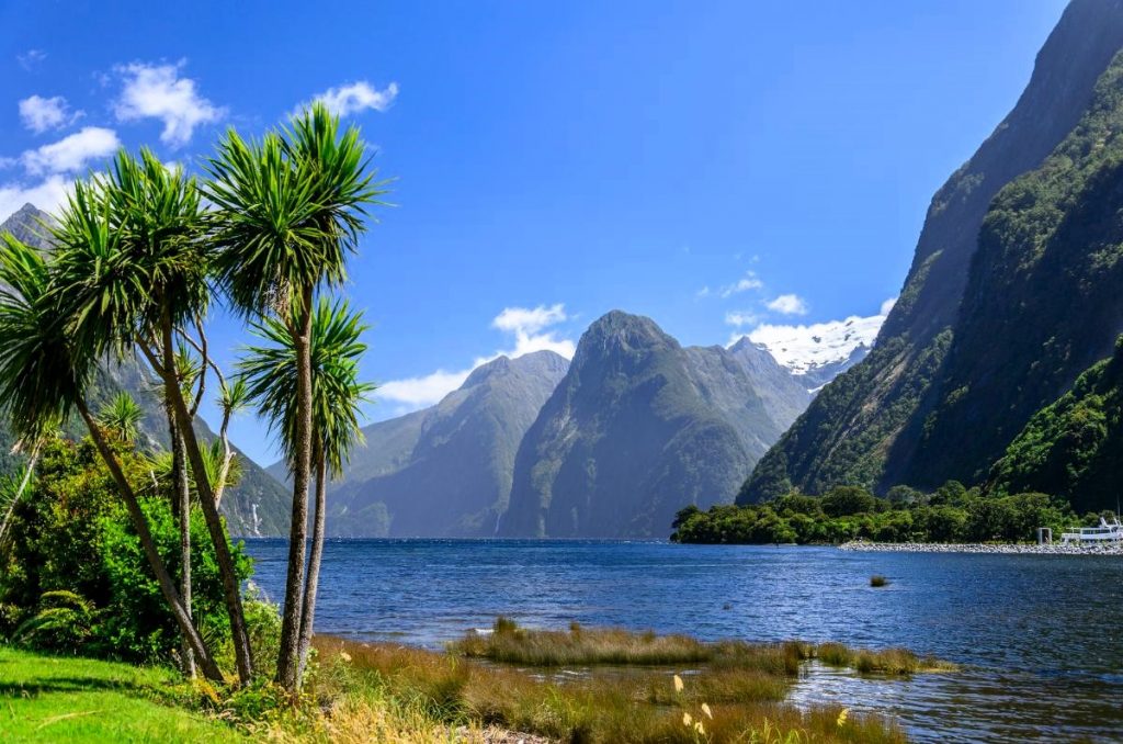 Milford Sound, národní park Fiordland, Nový Zéland (Shutterstock 289952930)