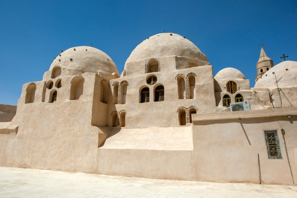 Egypt - klášter sv. Biskupa ve Wádí Natrun