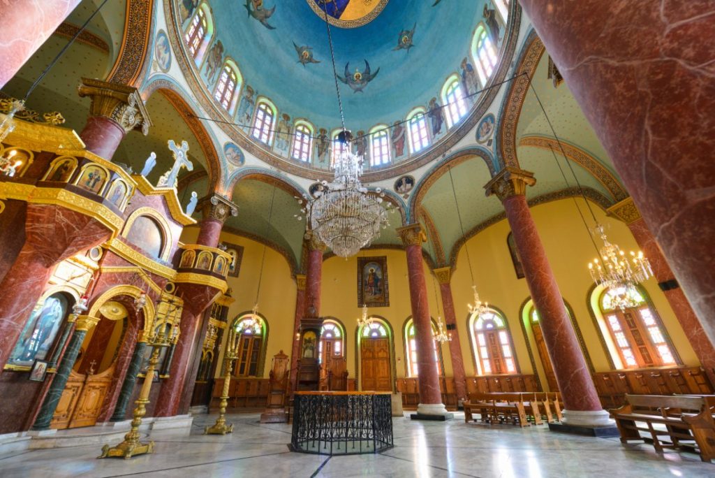 Egypt - interiér kostela sv. Jiřího v Koptské Káhiře