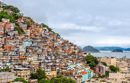 Favela - čtvrť Na Okraji - Rio De Janeiro, Brazílie