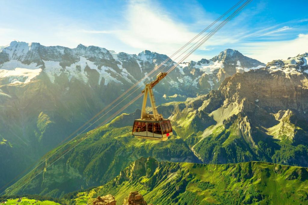 Lanovka Z Murren Na Vrch Schilthorn, Švýcarsko