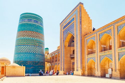 Uzbekistán, Khiva - dechberoucí minaret Kalta Minor