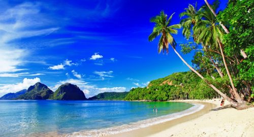Pláž v oblasti El Nido na ostrově Palawan