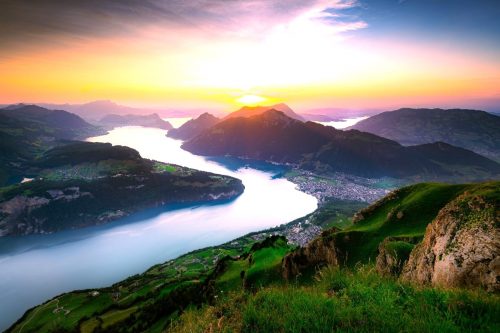 Lucernské jezero a panorama okolních hor