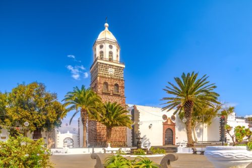 Kostel v Teguise postavený v tradičním lanzarotském stylu.