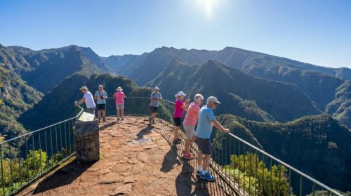 Madeira, ostrov věčného jara, okouzlí divokou přírodou, dechberoucími výhledy a pohodovou atmosférou Atlantiku