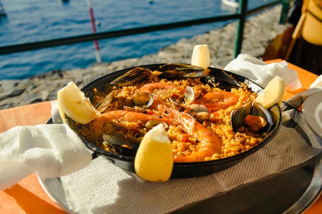 Paella s mořskými plody
